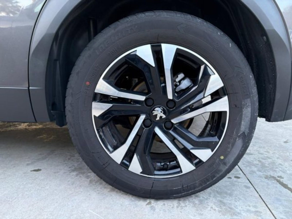 Peugeot 2008 BlueHDi 110 S&S Allure (17)