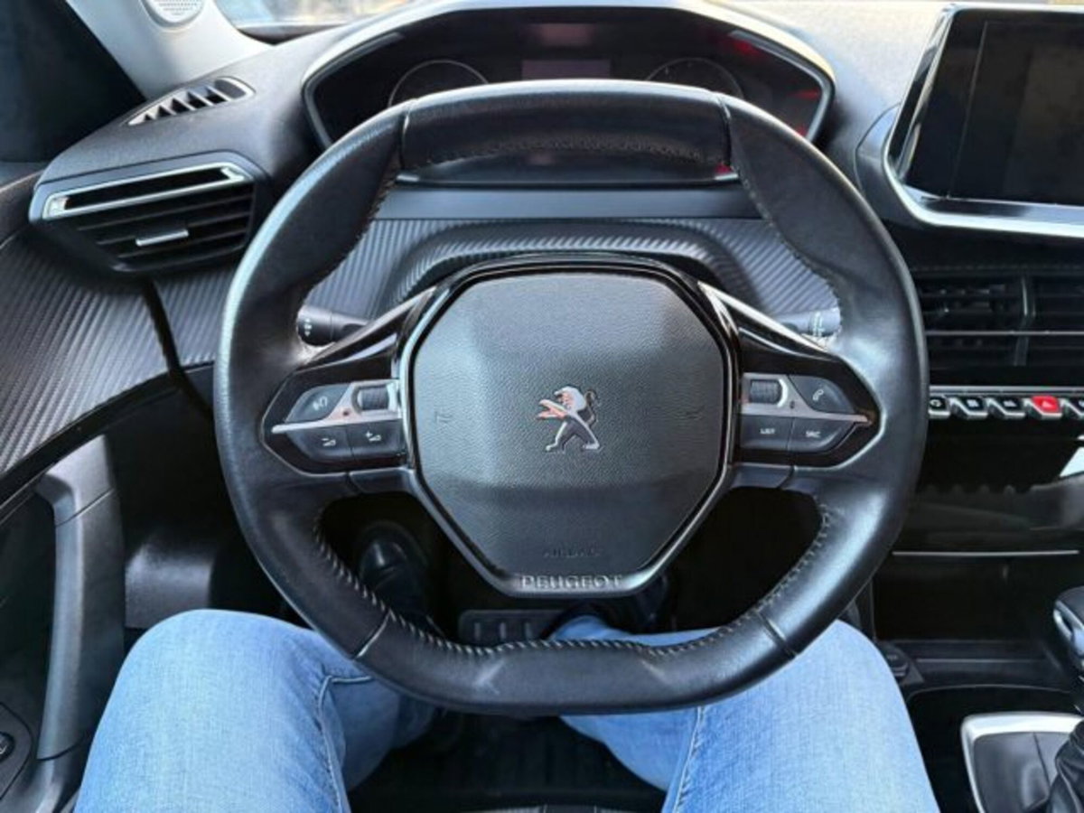 Peugeot 2008 BlueHDi 110 S&S Allure (9)