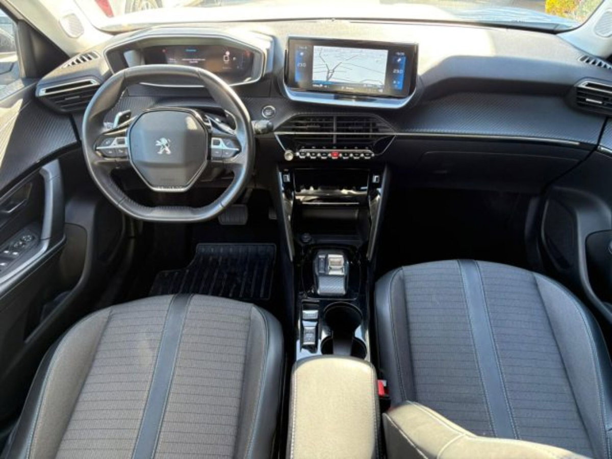 Peugeot 2008 BlueHDi 130 S&S EAT8 Allure Pack (7)