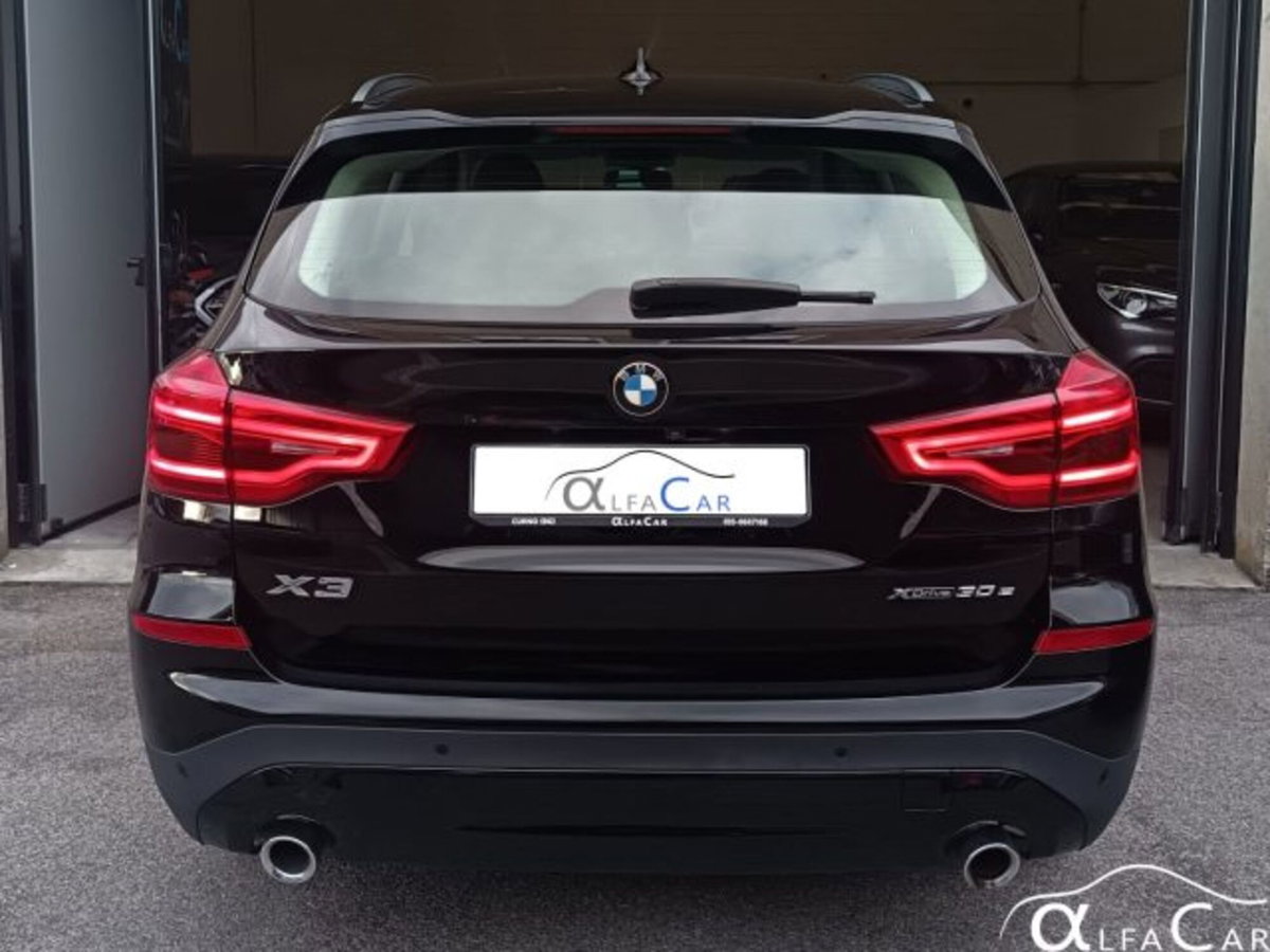 BMW X3 xDrive30e Business Advantage (4)