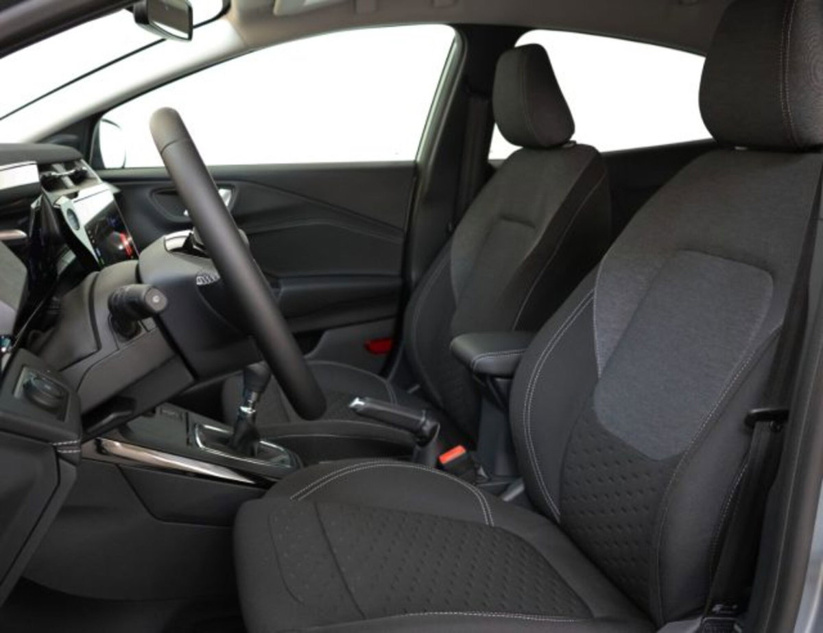 Ford Puma 1.0 EcoBoost Hybrid 125 CV S&S aut. Titanium Design (8)