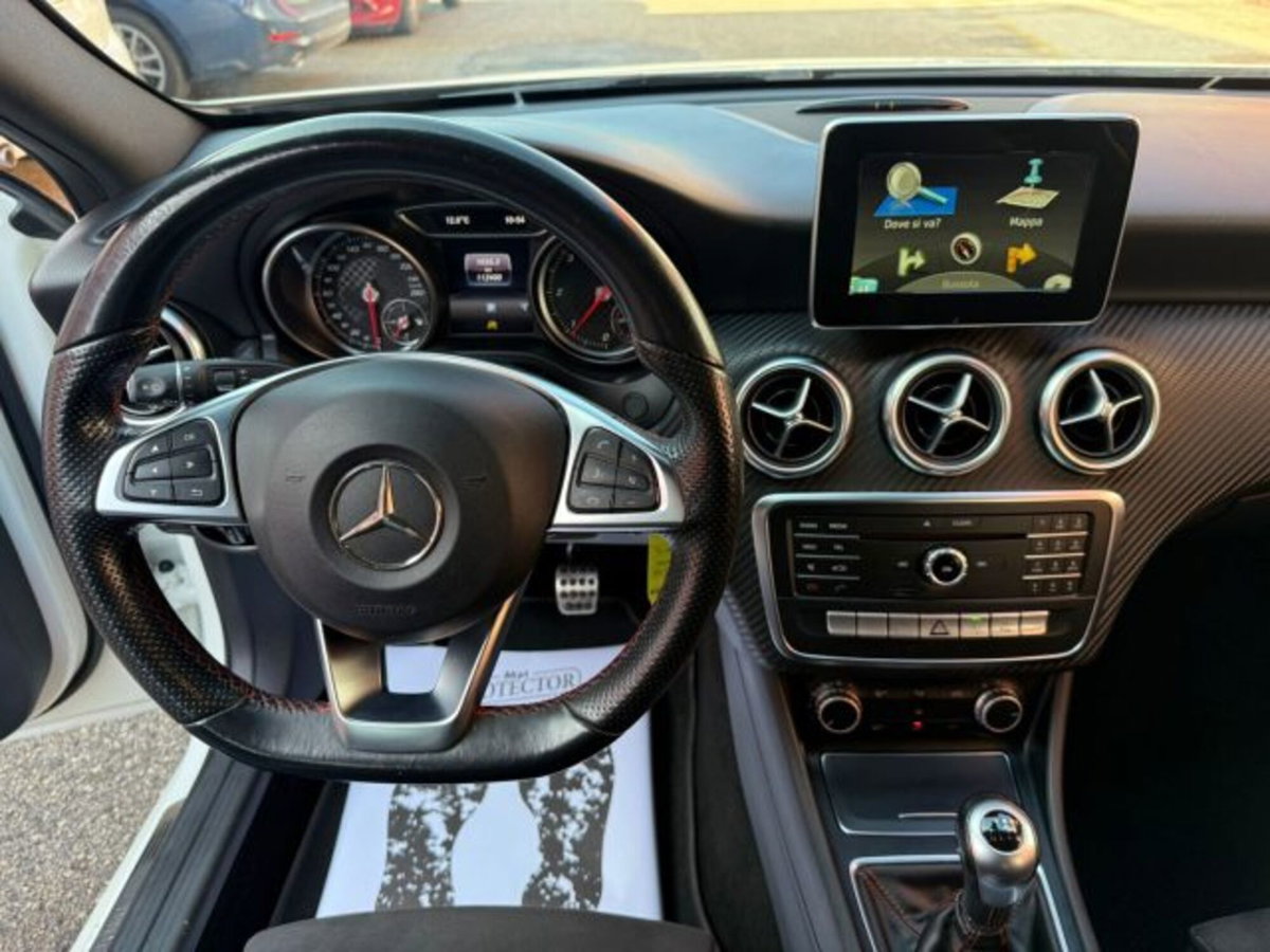 Mercedes-Benz Classe A 180 d Premium (11)