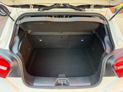 Mercedes-Benz Classe A 180 d Premium (13)