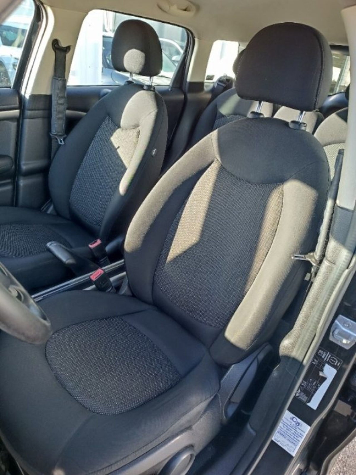 MINI Mini Countryman 1.6 Cooper D Countryman (13)