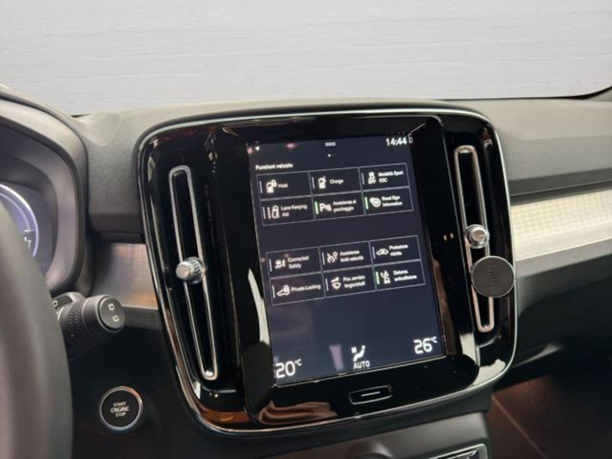 Volvo XC40 T4 Recharge Plug-in Hybrid automatico Core (13)