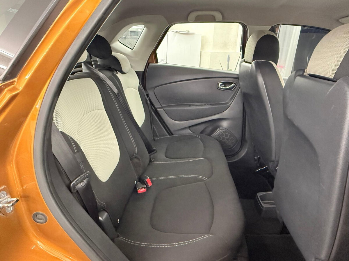 Renault Captur dCi 8V 90 CV Business (9)