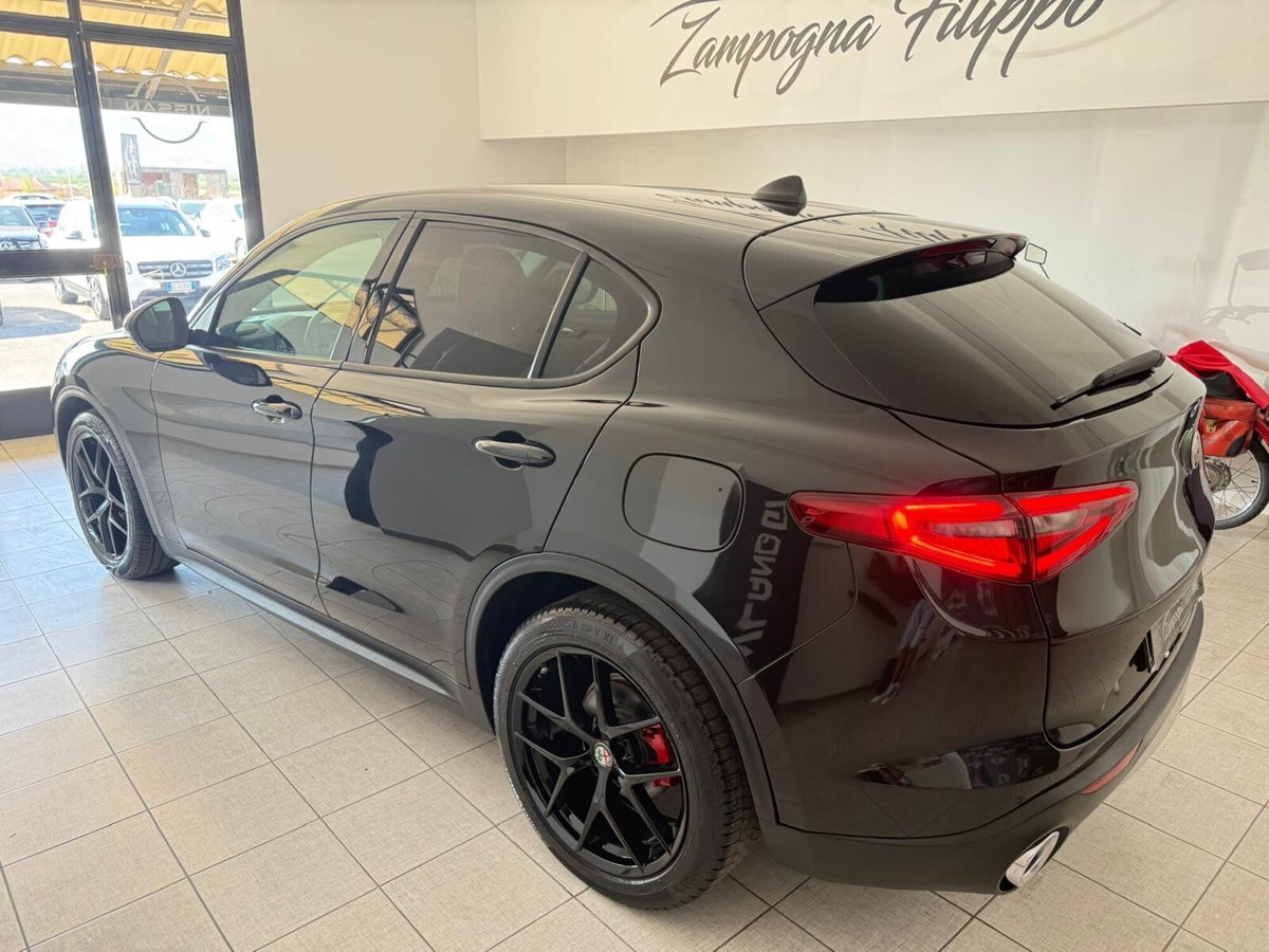 Alfa Romeo Stelvio Stelvio 2.2 Turbodiesel 180 CV AT8 Q4 Executive (4)