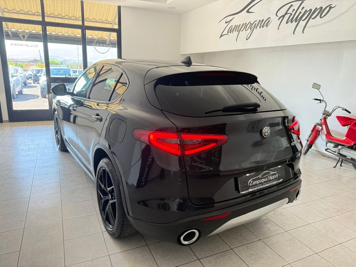 Alfa Romeo Stelvio Stelvio 2.2 Turbodiesel 180 CV AT8 Q4 Executive (5)