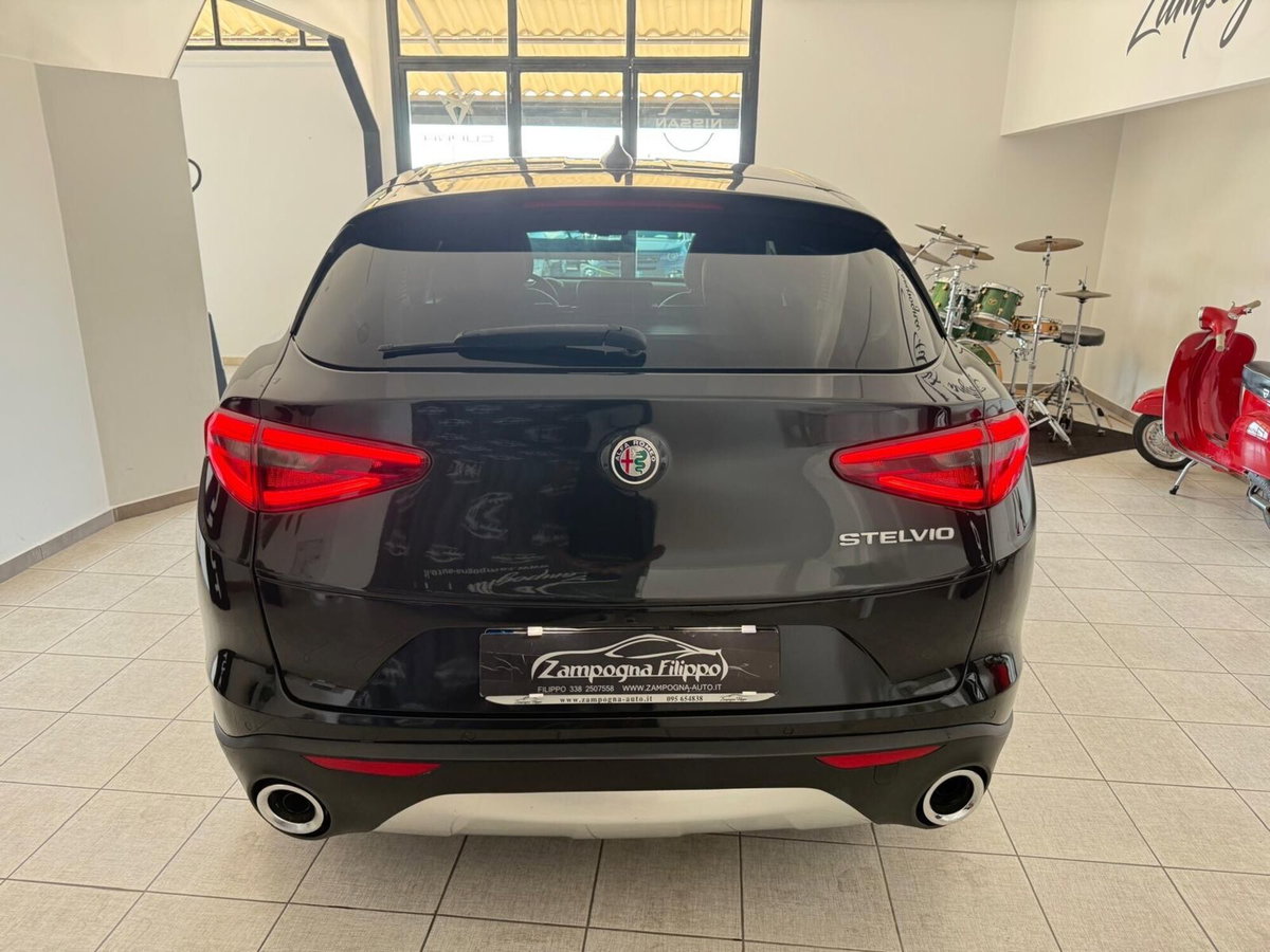 Alfa Romeo Stelvio Stelvio 2.2 Turbodiesel 180 CV AT8 Q4 Executive (6)