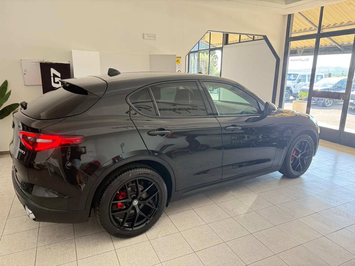 Alfa Romeo Stelvio Stelvio 2.2 Turbodiesel 180 CV AT8 Q4 Executive (8)