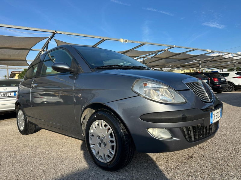 Lancia Ypsilon Multijet 16V Argento
