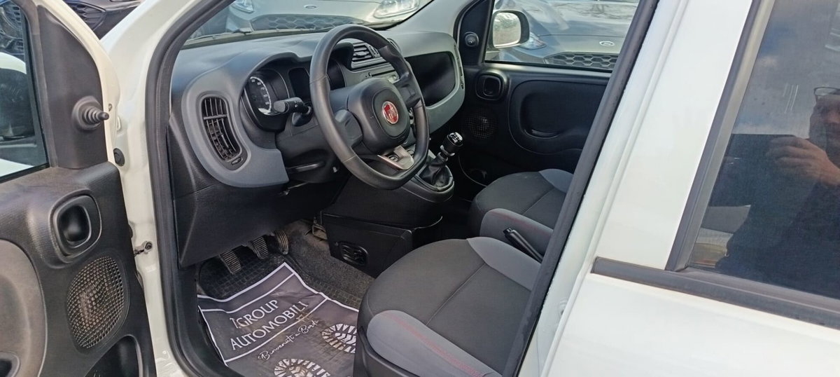 Fiat Panda 1.0 FireFly S&S Hybrid City Cross (10)