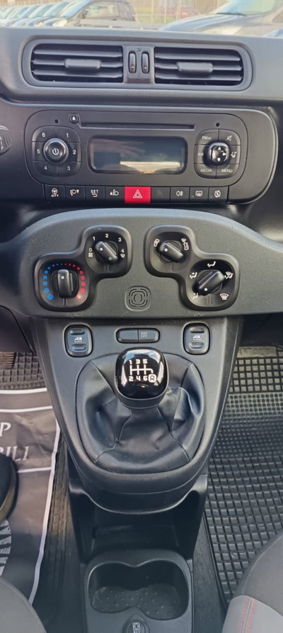 Fiat Panda 1.0 FireFly S&S Hybrid City Cross (14)