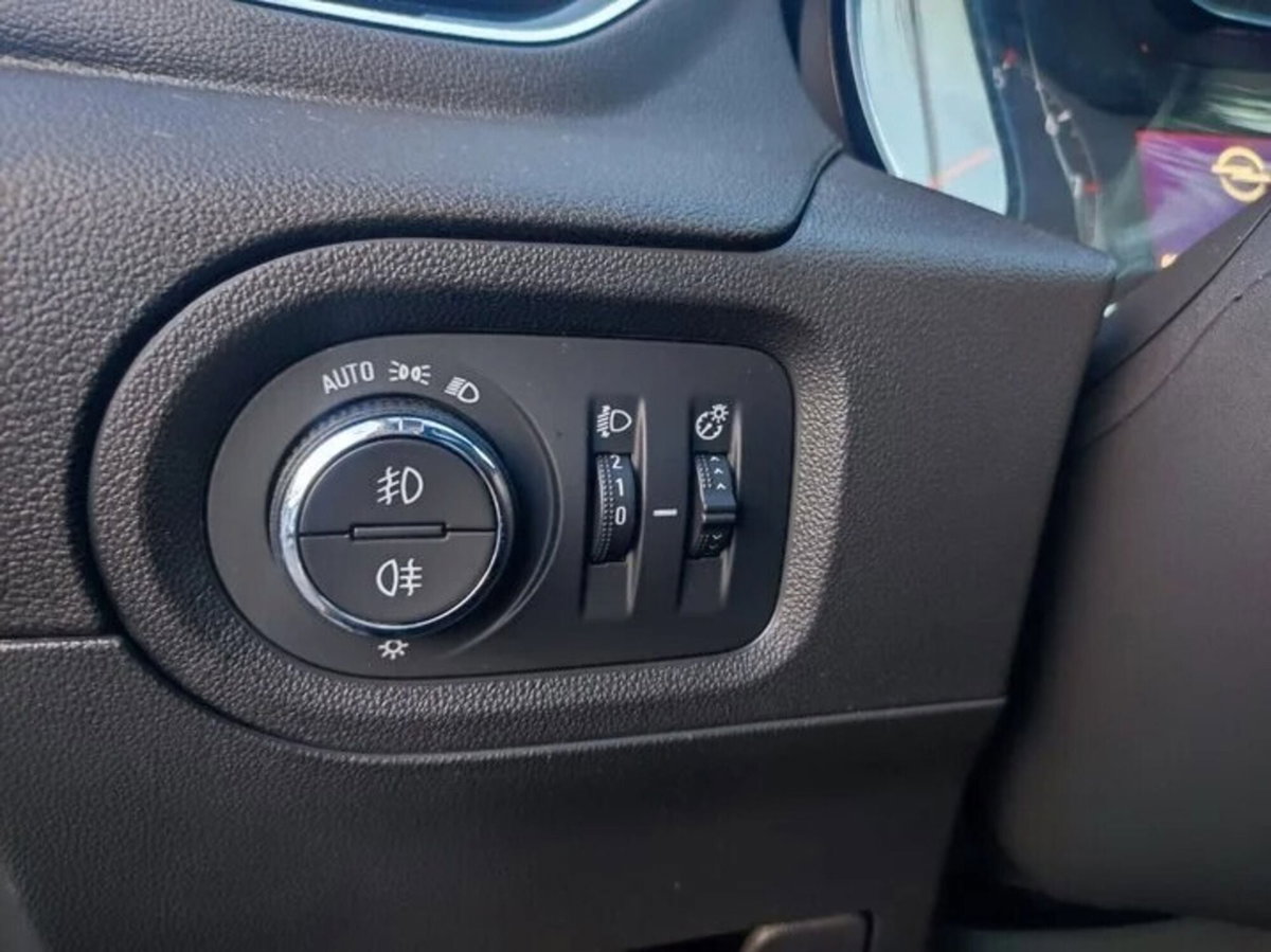 Opel Grandland X 1.2 Turbo 12V 130 CV Start&Stop Design Line (16)