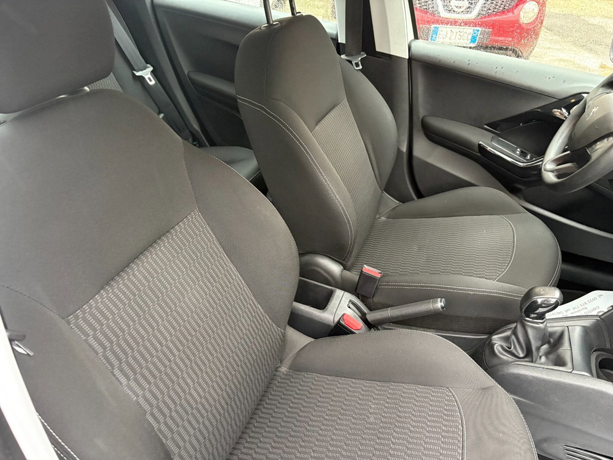 Peugeot 208 82 5 porte Active (8)