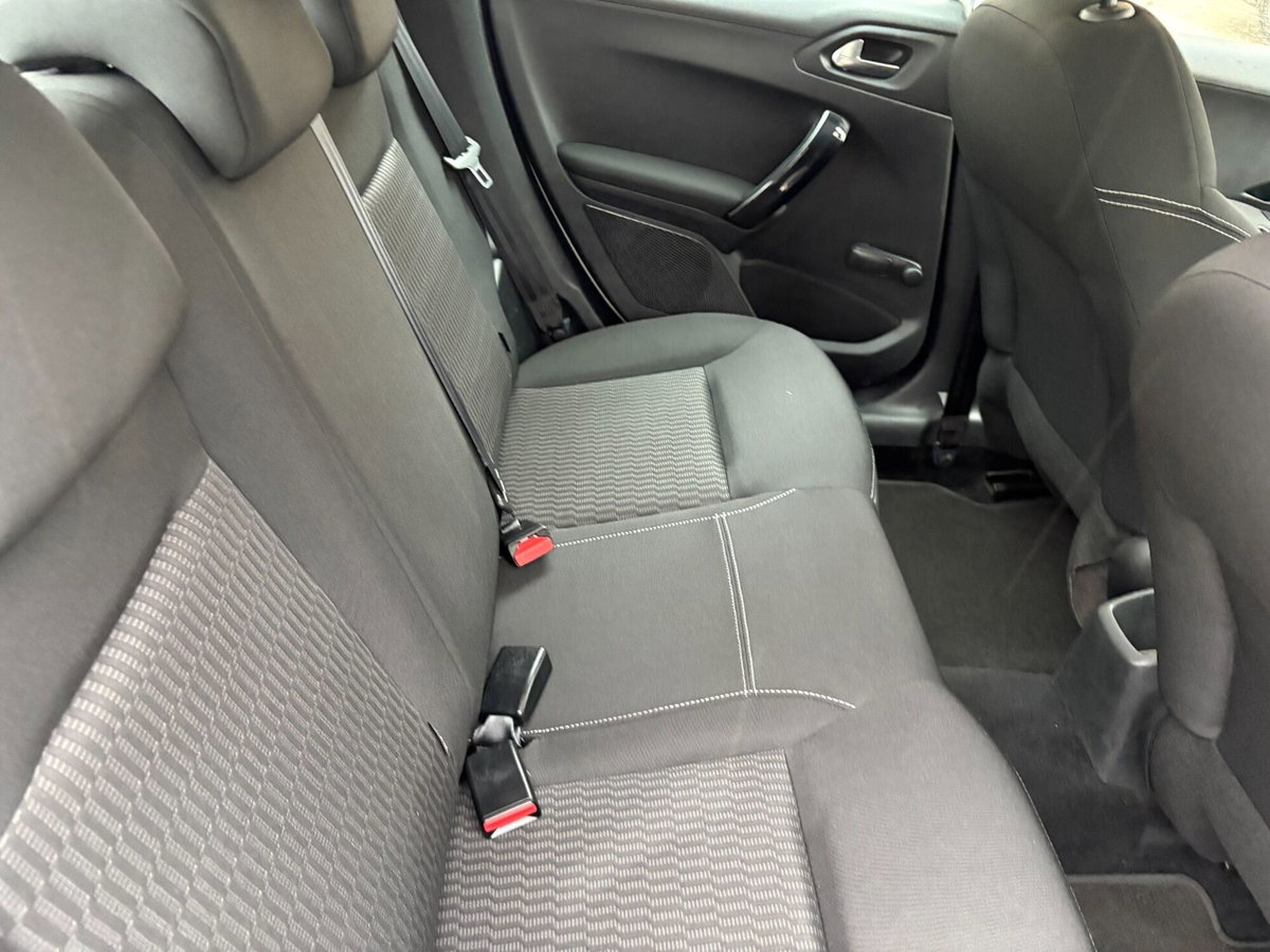 Peugeot 208 82 5 porte Active (9)
