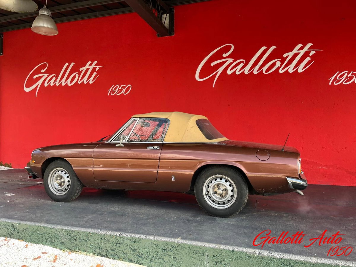 Alfa Romeo Spider 1.6 (4)