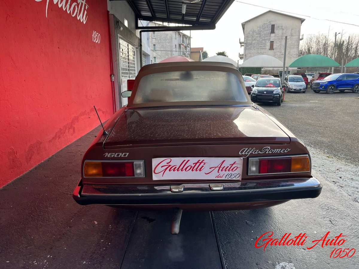 Alfa Romeo Spider 1.6 (9)