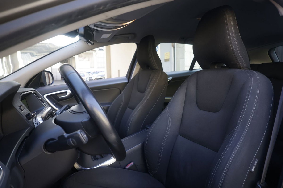 Volvo V60 D2 1.6 Business (16)