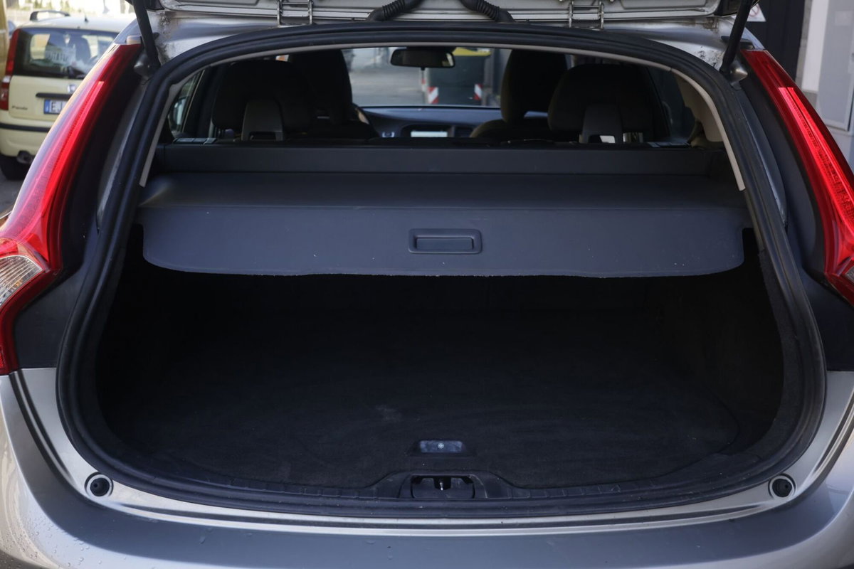 Volvo V60 D2 1.6 Business (18)