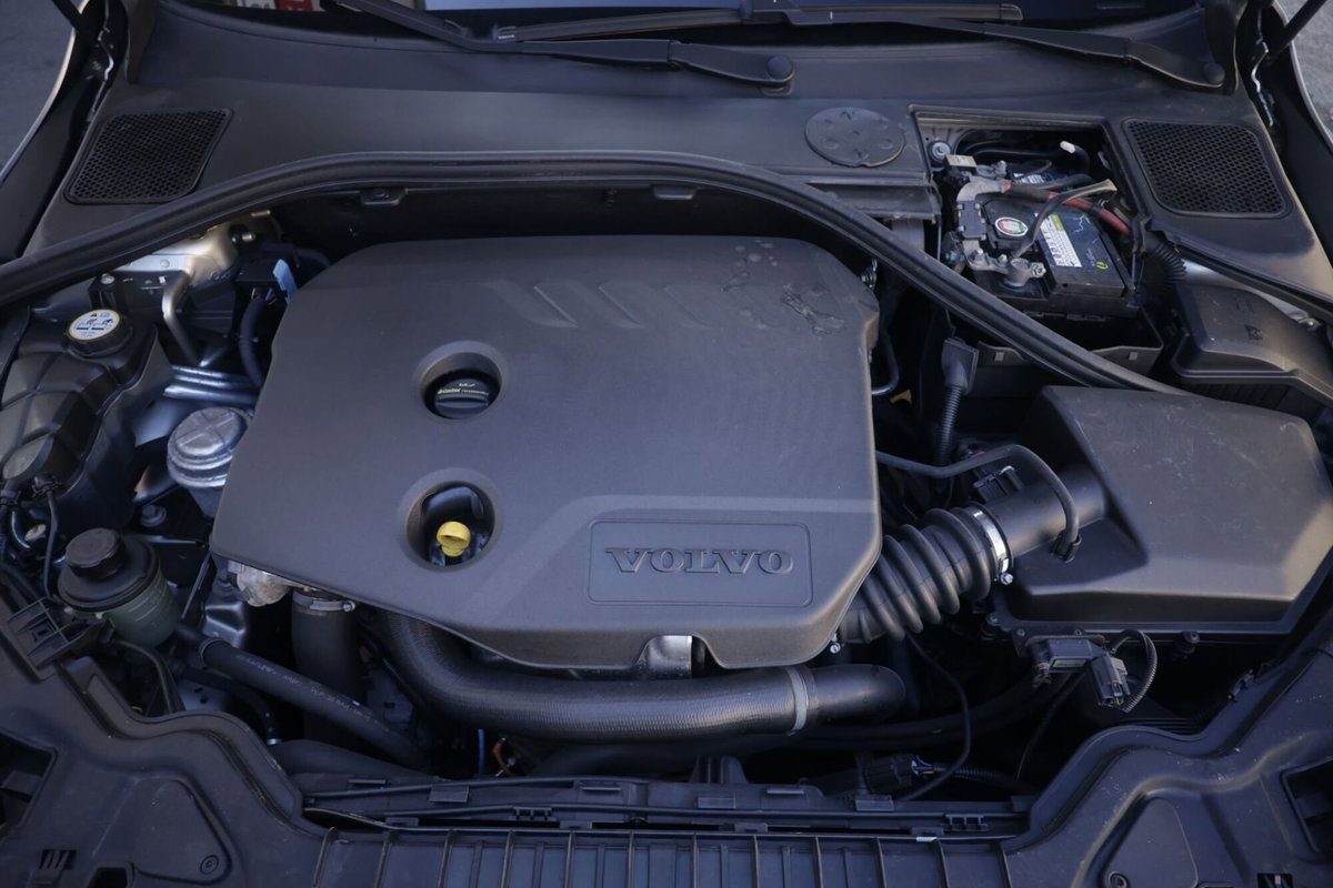 Volvo V60 D2 1.6 Business (19)