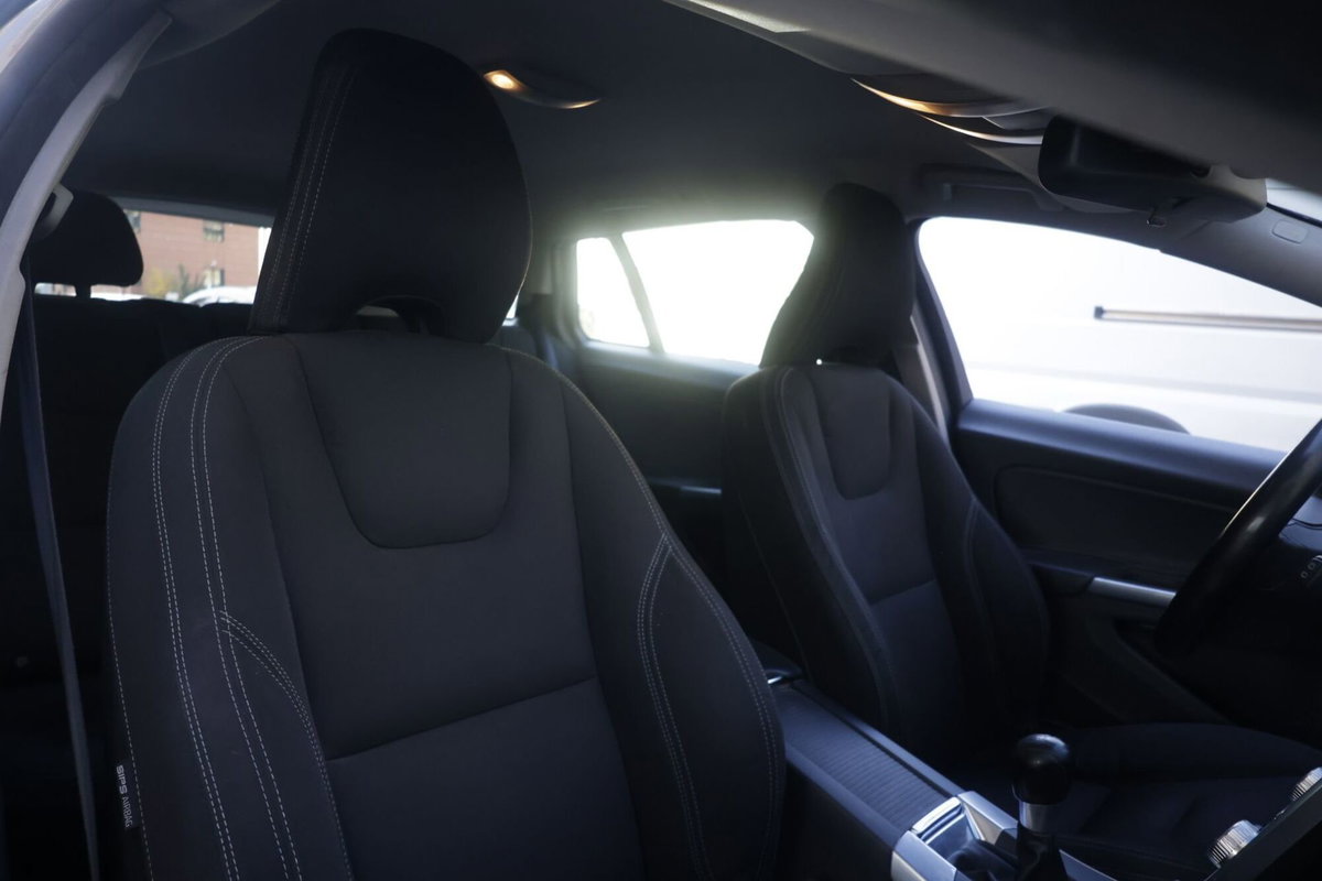 Volvo V60 D2 1.6 Business (6)