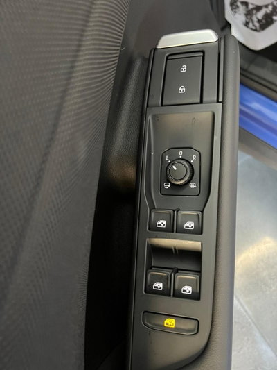 Volkswagen T-Roc 1.5 etsi Life 150cv dsg (15)