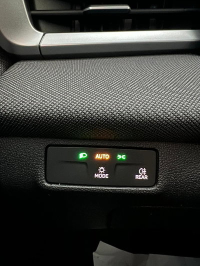 Volkswagen T-Roc 1.5 etsi Life 150cv dsg (18)