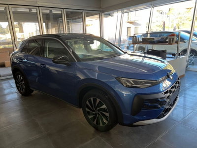 Volkswagen T-Roc 1.5 etsi Life 150cv dsg (2)
