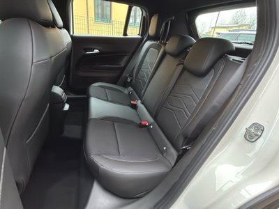 Jeep Avenger 1.2 turbo e-hybrid mhev Altitude fwd 110cv edct6 (11)