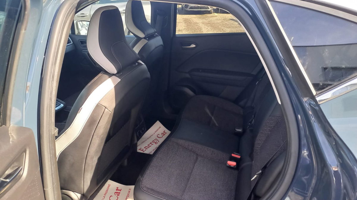Renault Captur Full Hybrid E-Tech 145 CV Techno (6)