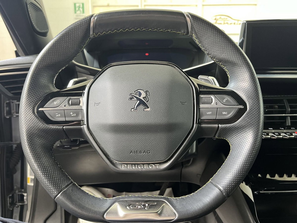 Peugeot 2008 BlueHDi 130 S&S EAT8 GT Line (10)