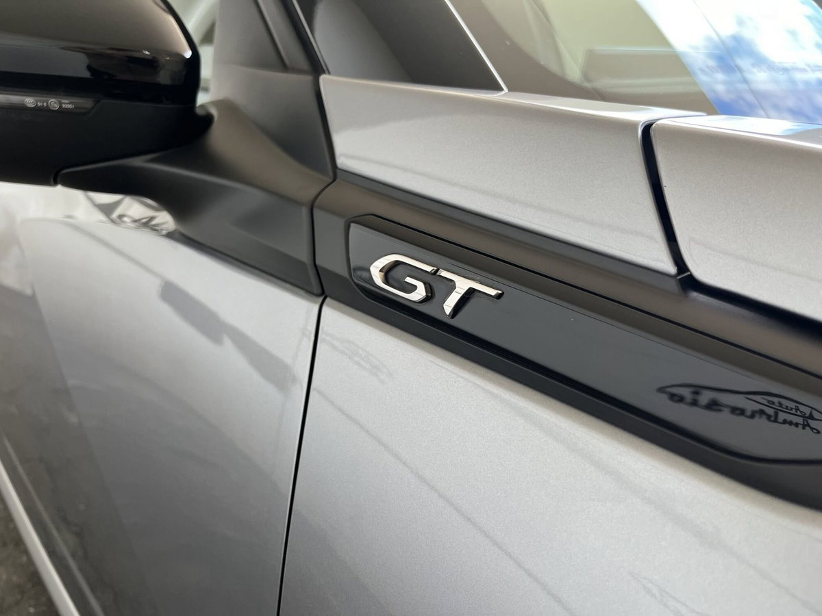 Peugeot 2008 BlueHDi 130 S&S EAT8 GT Line (6)