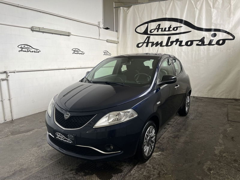 Lancia Ypsilon 1.2 69 CV 5 porte Gold