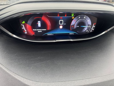 Peugeot 3008 BlueHDi 130 S&S EAT8 GT Line (11)