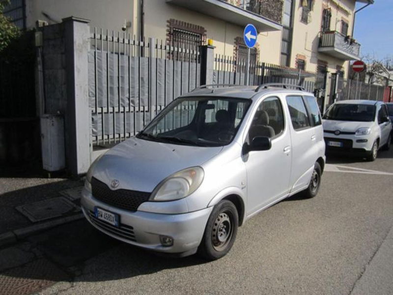 Toyota Yaris 1.3i 16V cat Sol