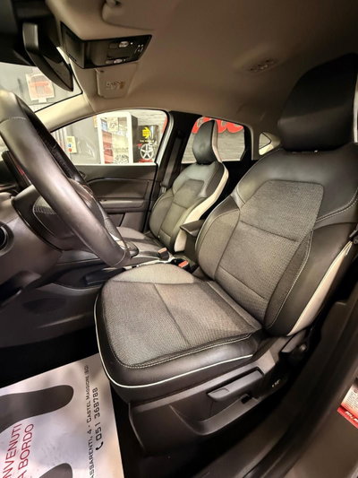 Renault Captur Plug-in Hybrid E-Tech 160 CV Rive Gauche (8)