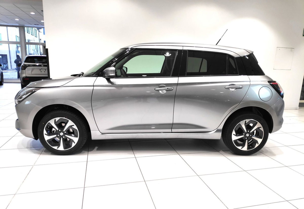 Suzuki Swift 1.2 Hybrid Cool (2)
