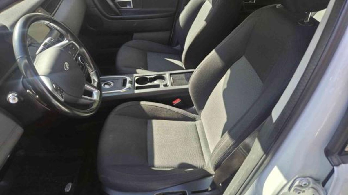 Land Rover Discovery Sport 2.0 TD4 150 CV Deep Blue Edition (8)