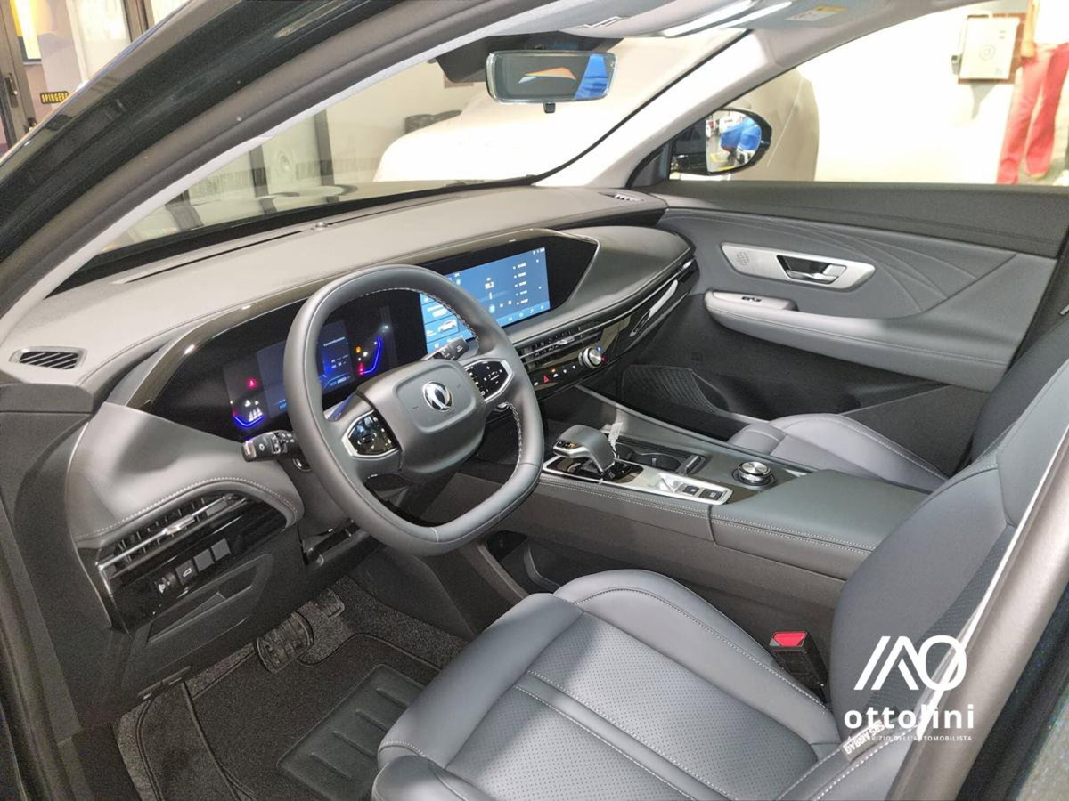 Dongfeng Huge  1.5 t E2 320T auto (6)
