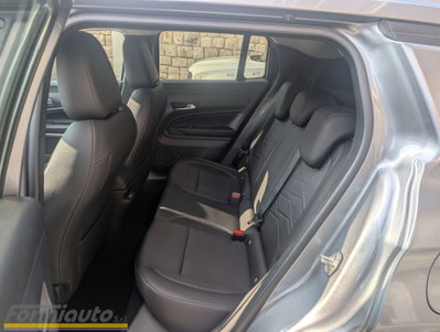 Jeep Avenger 1.2 turbo Summit fwd 100cv (17)