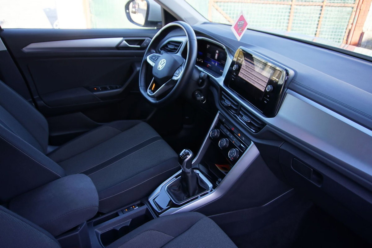 Volkswagen T-Roc 1.0 TSI Life (11)