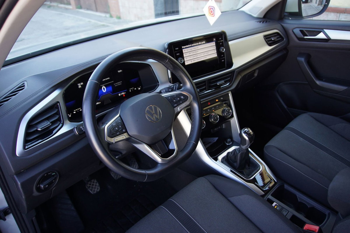 Volkswagen T-Roc 1.0 TSI Life (7)