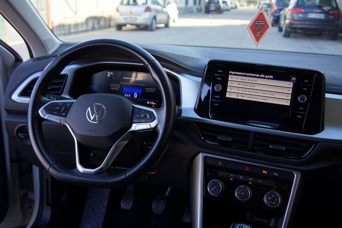 Volkswagen T-Roc 1.0 TSI Life (8)