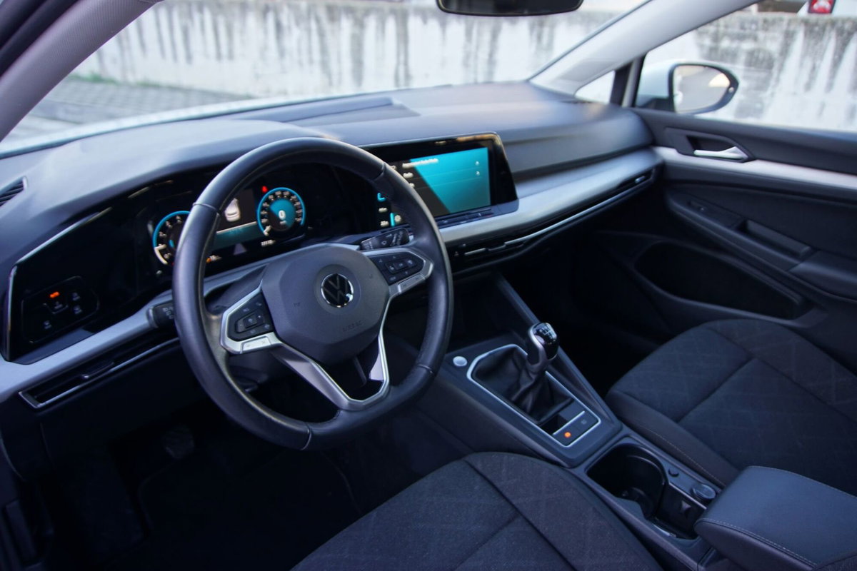 Volkswagen Golf 1.0 TSI EVO Life (5)