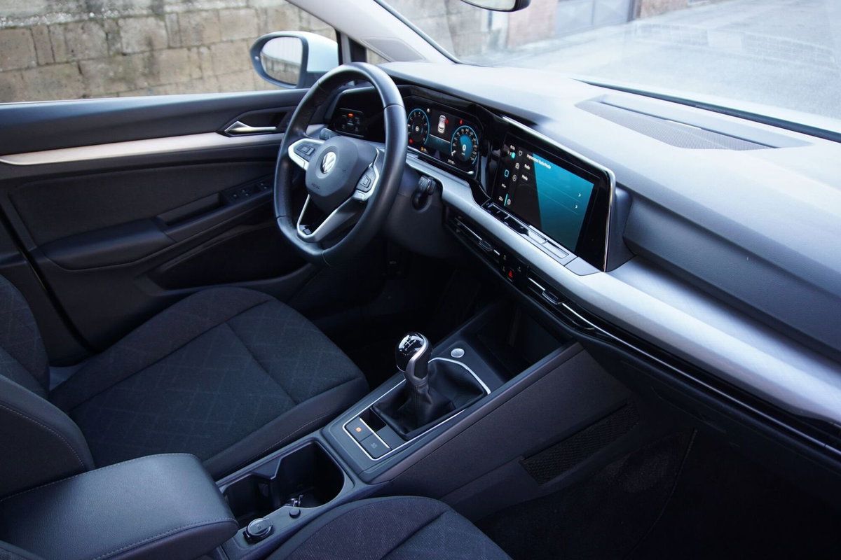Volkswagen Golf 1.0 TSI EVO Life (9)
