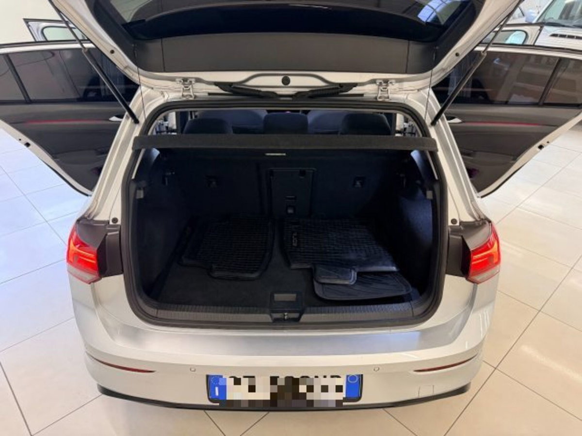 Volkswagen Golf Variant 2.0 TDI SCR DSG Life (11)