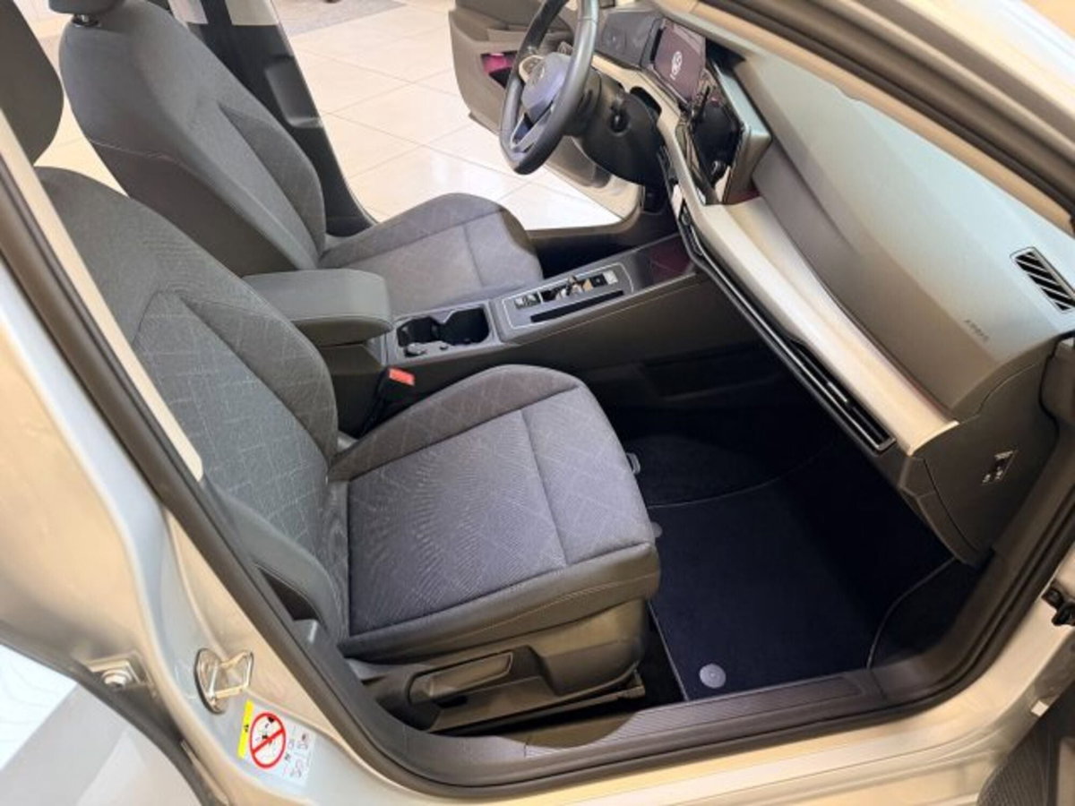 Volkswagen Golf Variant 2.0 TDI SCR DSG Life (13)