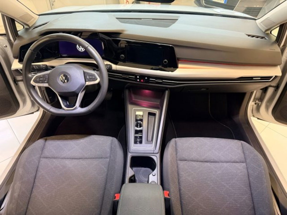 Volkswagen Golf Variant 2.0 TDI SCR DSG Life (14)