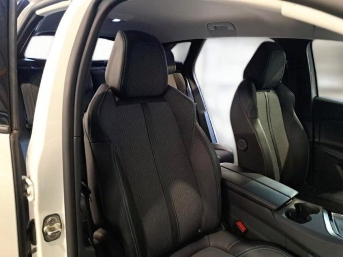 Peugeot 3008 BlueHDi 130 S&S EAT8 Allure Pack (10)